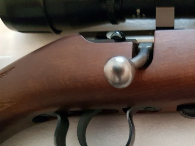 Salongsgevär Anschutz 22 LR inklusive kikaresikte Fontaine 4 x 32 Waterproof. Samma gevär som bild 5.