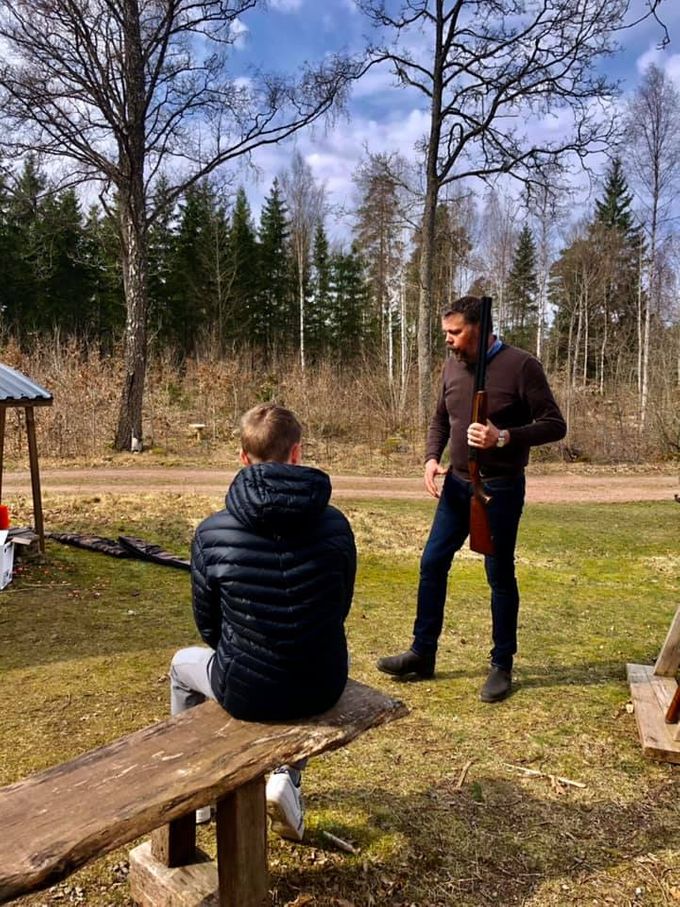 Jägarskolan Brokamåla förbereder lerduveskytte.