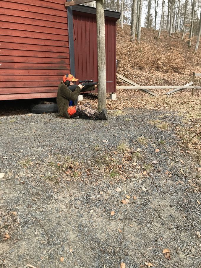 Samuel med Jägarmässigt stöd.